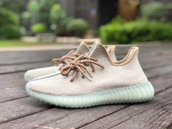 La versione economica 350v2 grigio verde è 0,5-1 taglia troppo piccola Adidas Yeezy 350 V2 grigio verde cocco FZ1268