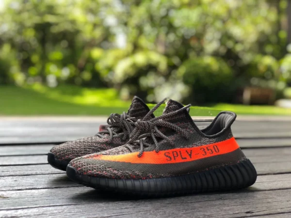 350v2 nero grigio arancio Adidas Yeezy 350 V2 nero grigio arancio cocco HQ7045