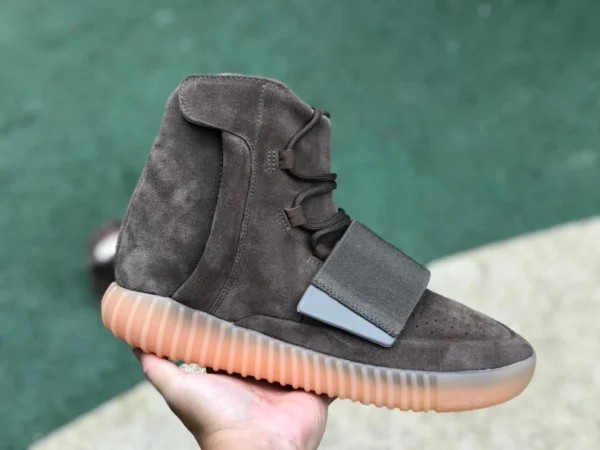 Coconut 750 Chocolate Recentemente rifornito a BASF Popcorn Adidas Yeezy 750 Boost Glow Dark Kanye Chocolate BY2456