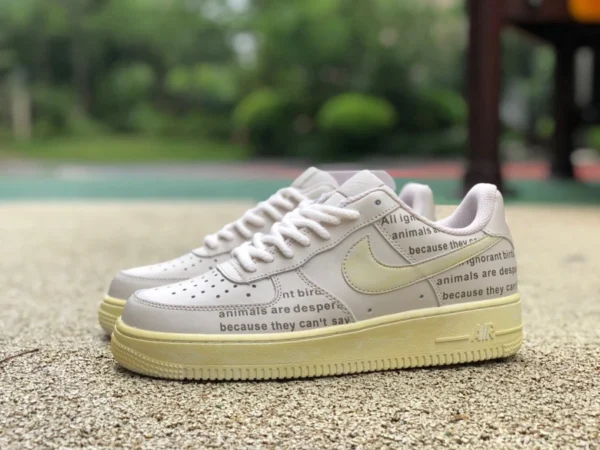 af1 fondo bianco e giallo basso Nike Air Force 1 Air Force One basso casual CW2288-117