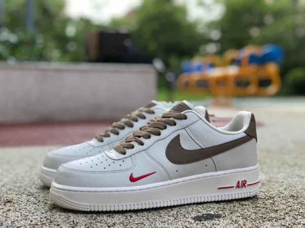 af1 caffè bianco basso Nike Air Force 1 gnocco di riso bianco basso 808788-996