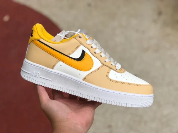 AF1 doppio gancio basso bianco e giallo Nike Air Force 1 Low AF1 Air Force One sneakers casual bianche e gialle da uomo e da donna DX6065-171