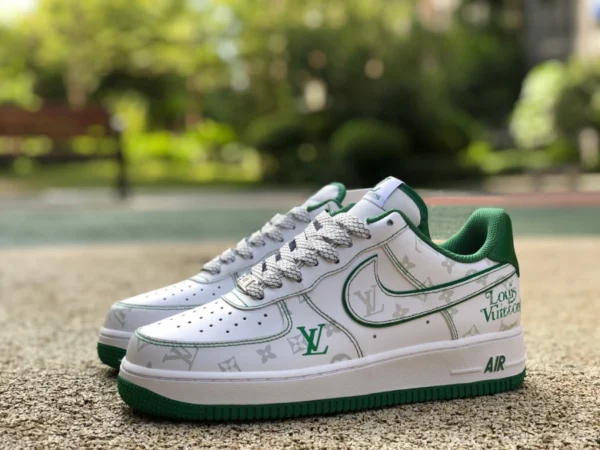 AF1 logo LV bianco e verde Nike Air Force 1 Low '07 sneakers basse Air Force One BS8805-603