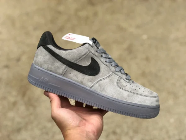 Af1 grigio camoscio nero gancio basso Nike Air Force 1 07 LV83 Air Force 1 sneakers basse BQ4329-102