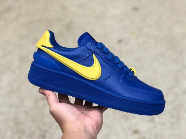 AF1 scarpe da ginnastica casual basse blu e gialle Nike Air Force 1 low sp DV3464-001