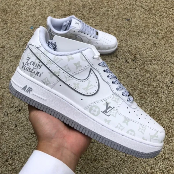 af1 bianco grigio lv stampato Nk Air Force 1'07 LV8 Low Air Force One scarpe da ginnastica casual basse DR9868-200