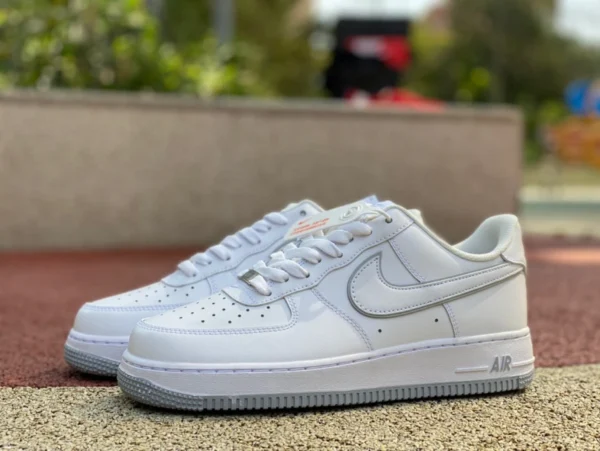 AF1 bianche grigie basse Nike Air Force 1 Low AF1 bianche grigie scarpe da ginnastica basse resistenti all'usura DV0788-100