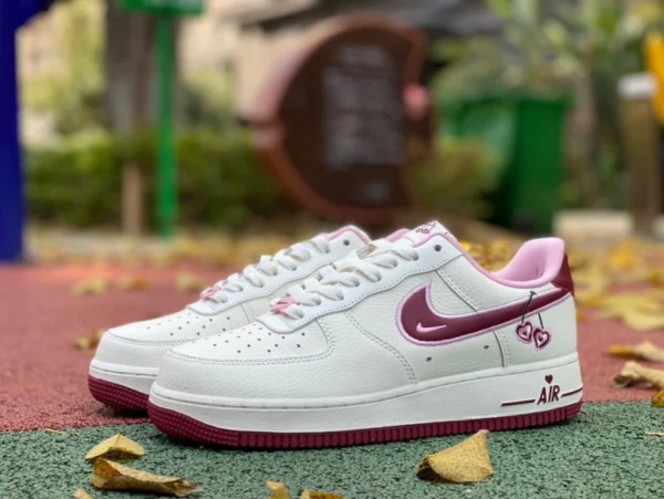 AF1 bianca rosa ciliegia bassa Nike Nike AF San Valentino amore Air Force 1 07 LX sneakers basse Air Force One FD4616-161