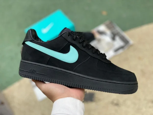 AF1 Tiffany co-branding originale Tiffany & Co. x Nike Air Force 1 Low Tiffany sneakers aeronautiche co-branded