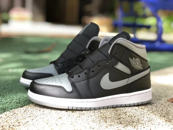 aj1mid nero e grigio piccola ombra puro originale Air Jordan 1 Mid Shadow AJ1 nero e grigio piccola ombra scarpe da basket BQ6472-007