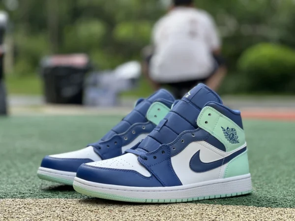 aj1mid blu menta puro originale Air Jordan1 Mid AJ1 blu menta bianco verde retro scarpe da basket 554724-413