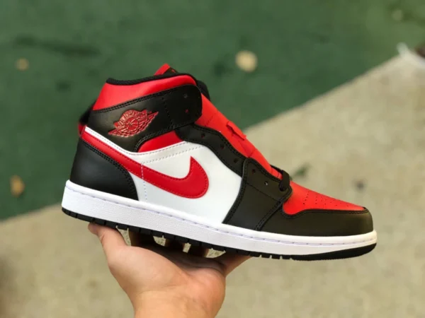 aj1mid punta nera e rossa pura originale Air Jordan 1 Mid Bred Toe scarpe da basket mid-top nere e rosse 554724-079