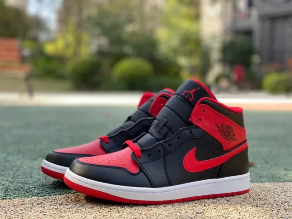 aj1mid nero e rosso puro originale Air Jordan 1 Mid AJ1 nero e rosso retrò scarpe da basket alte DQ8426-060