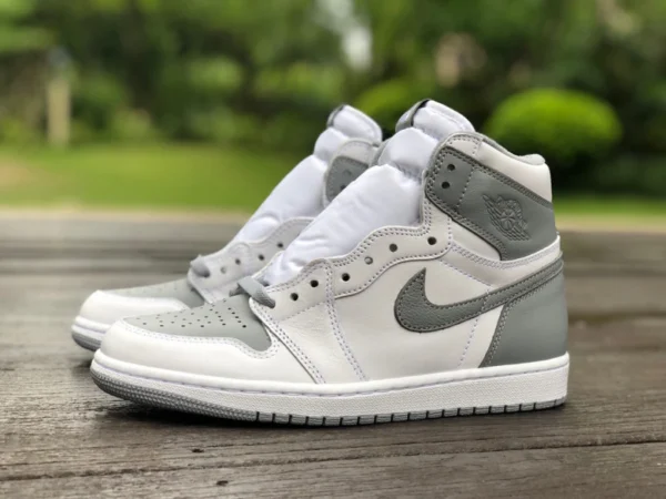 aj1 bianco sporco alto Air Jordan 1 High OG "Stealth" aj1 bianco sporco alto modello 2022 555088-037