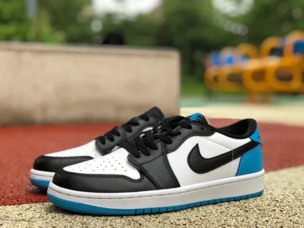 aj1 bianco e nero blu basso Air Jordan 1 Low OG "UNC" aj1 basso bianco e nero blu cz0790-104