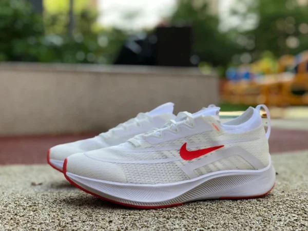 Zoom fly4 bianca e rossa Nike Zoom Fly 4 Nike ammortizzazione piastra in carbonio maratona uomo e donna running CT2392-006