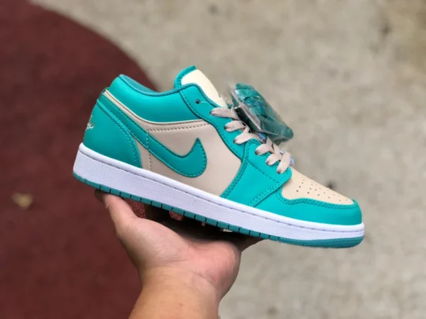 aj1 lago blu basso Air Jordan 1 Low AJ1 lago blu Tiffany retro scarpe da basket basse DC0774-131