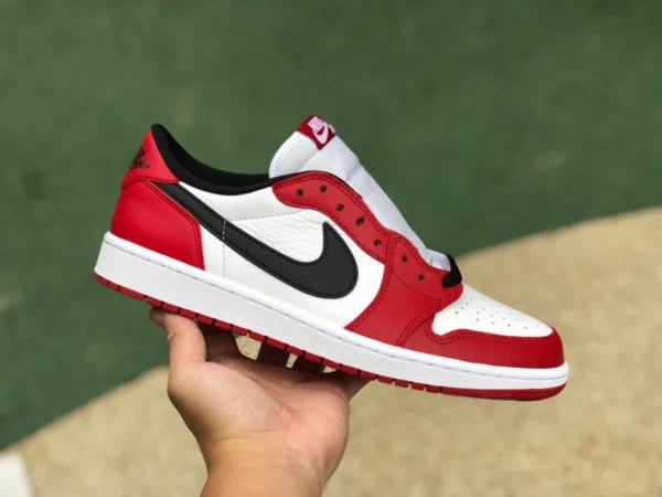 AJ1 Chicago Low puro originale Air Jordan 1 Chicago Low bianco e rosso University of Chicago 705329-600