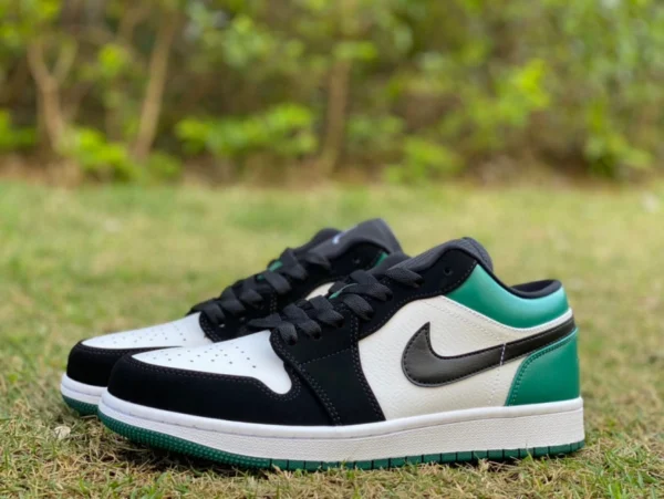 aj1 punta nera e verde bassa originale Air Jordan 1 AJ1 punta nera e verde Celtic sneakers basse 553558-113