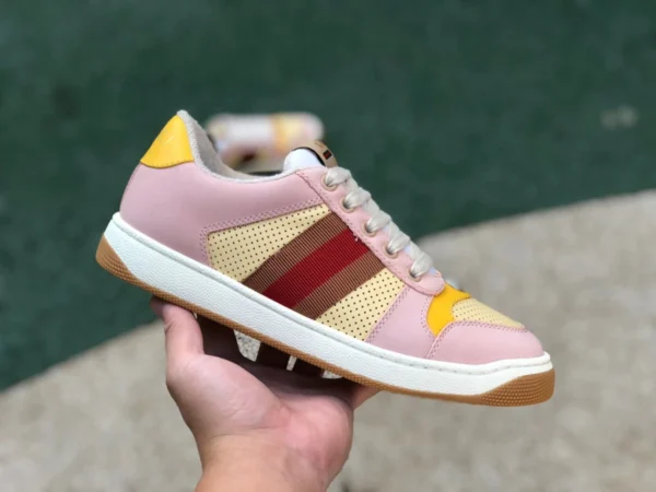 Gucci scarpe basse rosa e gialle GUCCI Gucci Screener in rete invecchiata