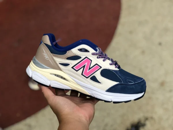 nb990v3Kith bianca e blu Kith x New Balance 990v3 "Daytona" bianca e blu M990KH3