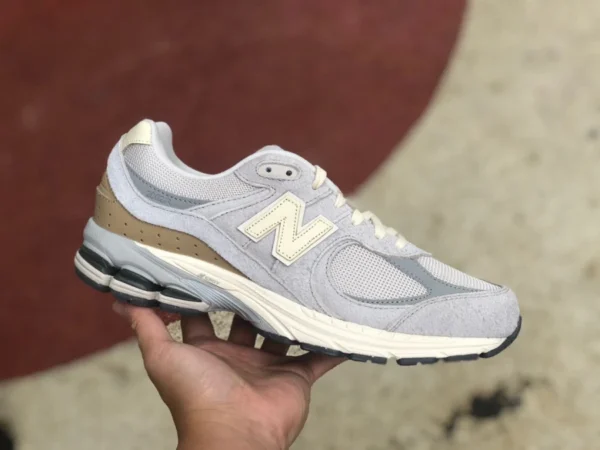 NB2202 Yuanzu Grigio Oro NEW BALANCE Serie NB2002 Yuanzu Grigio Retro Scarpe sportive classiche da jogging M2002RSA