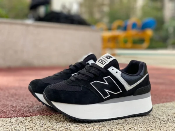 NB574 scarpe da papà casual retrò con suola spessa nere e bianche NEW BALANCE da donna WL574ZAB