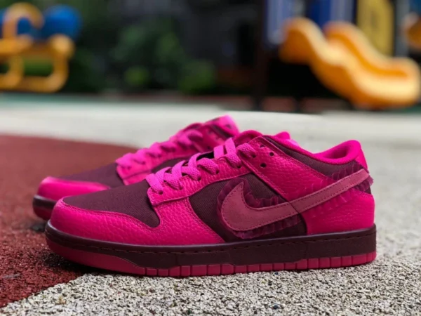 Dunk rose rosa basse Nike Dunk rose rosa San Valentino sneakers sportive e casual retrò in pizzo DQ9324-600