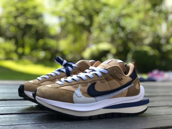 Sacai3.0 kaki puro originale Nike Vaporwaffle x Sacai scarpe da corsa kaki congiunte DD1875–200