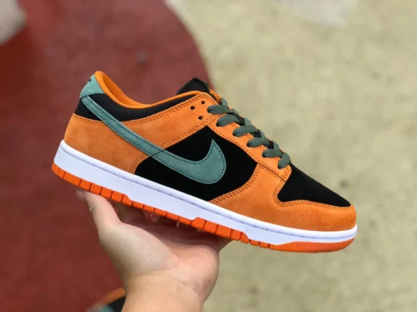 Dunk Pumpkin Low Nike Dunk Low SP Sneakers basse con zucca impiombate nere e arancioni DA1469-001