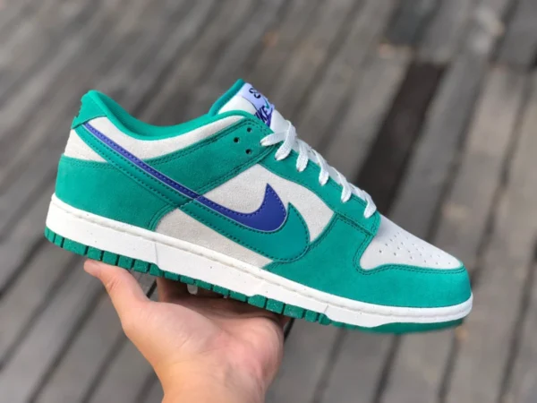 Dunk SE doppio gancio bianco e verde puro originale Nike Dunk Low SE Nike sail bianco e verde doppio gancio sneakers casual destrutturate basse DO9457-101