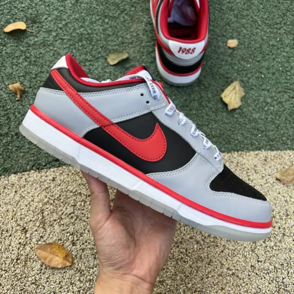 Dunk grigio nero rosso anatra mandarino CAU Athletics X Nike Dunk Low grigio nero rosso scarpe da skateboard basse sneakers retrò DR6189-001