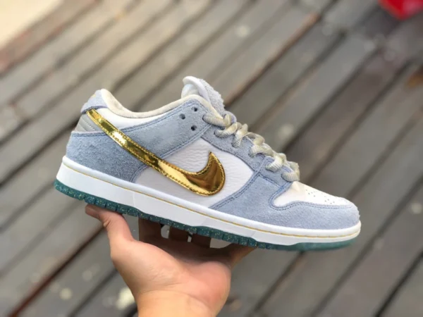 Dunk Frozen Nike SB Dunk Bianche Blu Oro San Valentino Frozen Scarpe da uomo e da donna DC9936-100