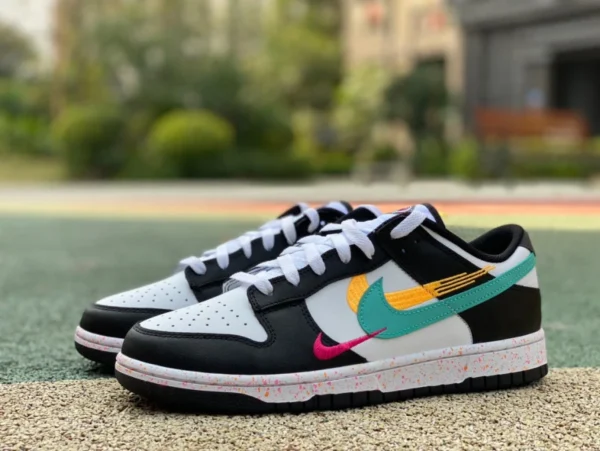 Dunk triplo gancio di colore bianco e nero Nike Dunk low Multi colore bianco e nero con triplo gancio splash ink sneakers basse sportive casual FD4623-131