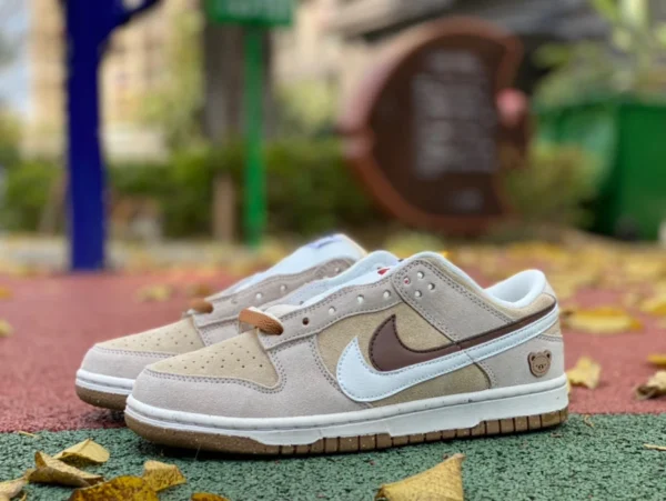 Dunk doppio gancio orso biscotto NIKE Dunk Low SE85 sneakers casual basse con doppio gancio riso marrone orso biscotto DO9457-100