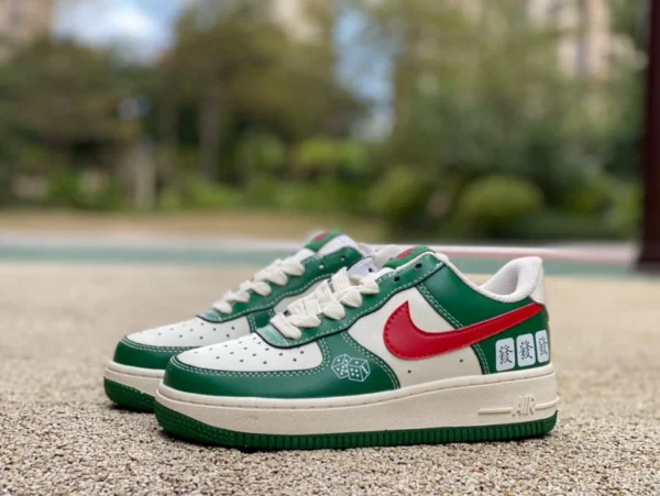 AF1 bianco verde rosso gancio Nike Air Force 1 '07 Air Force One joint sneakers basse cw2288-666