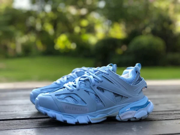 Balenciaga 3.0 azzurro Balenciaga Triple S scarpe da papà Balenciaga