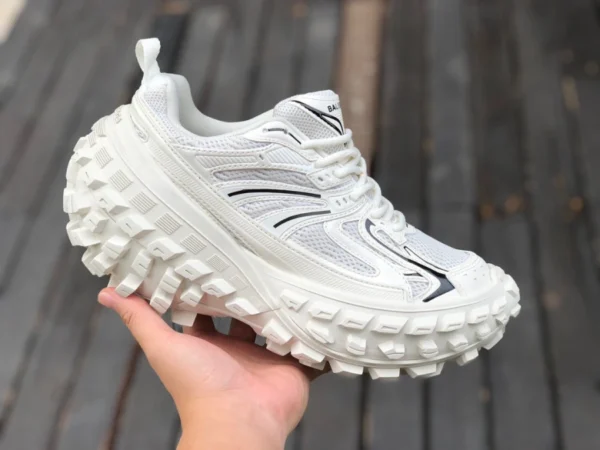 Scarpe per pneumatici Balenciaga Defender bianco sporco