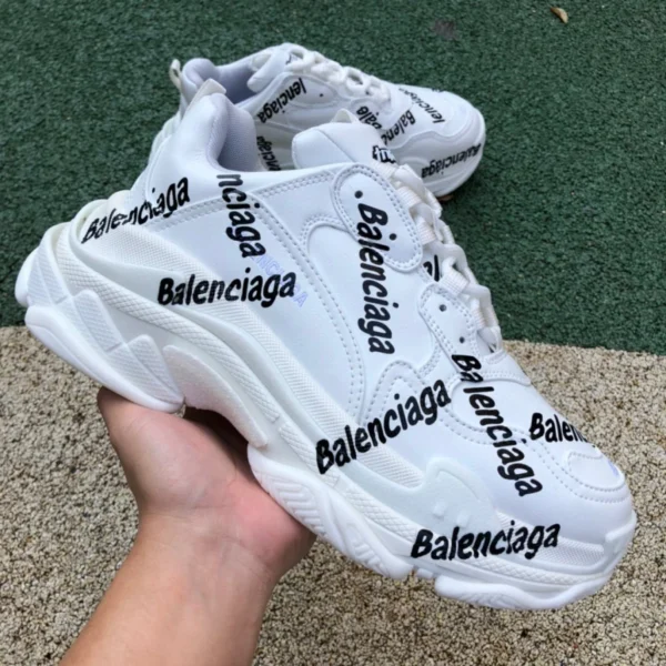 Paris TRIPLE S marchio denominativo bianco BALENCIAGA Balenciaga 22 inverno nuovo prodotto TRIPLE S marchio denominativo scarpe da papà