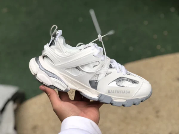 Balenciaga 3.0 bianco grigio argento Balenciaga Triple S scarpe da papà Balenciaga