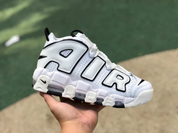 Big air Pippen bianca nera pelle Nike Air More Uptempo bianca nera Big Air Pippen 917593-100