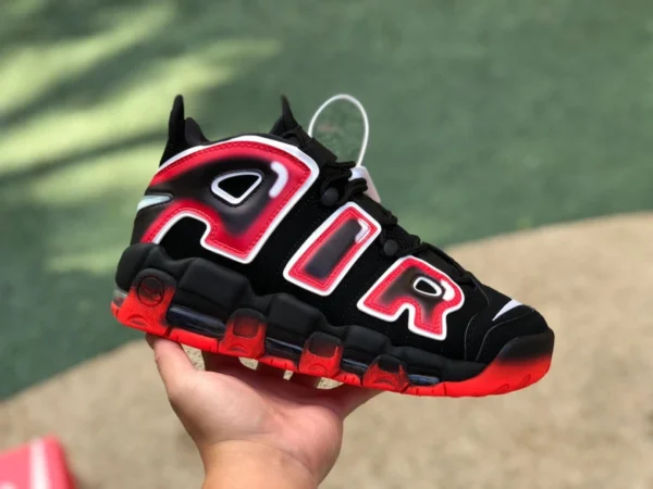 Big air Pippen sfumatura nera e rossa Nike Air More Uptempo 96 Big Air Pippen 917593-100