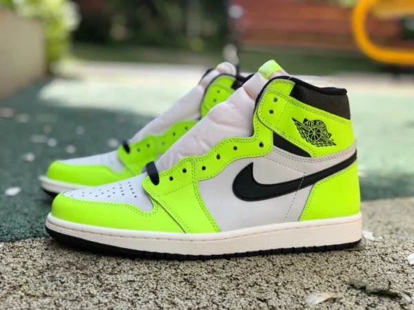 aj1 verde fluorescente puro originale Air Jordan 1 High OG "Volt" 555088-702