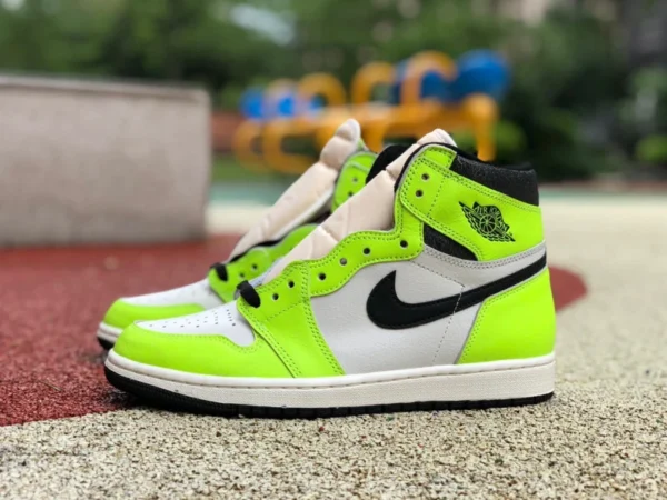 aj1 verde fluorescente Air Jordan 1 High OG "Volt" 555088-702