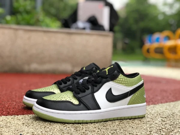 aj1 serpente verde modello serpente basso Air Jordan 1 Low "Vivid Green Snakeskin" modello basso serpente verde modello serpente bianco e nero serpente verde DX4446-301