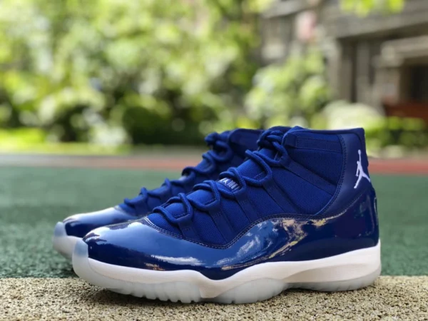 aj11 blu e bianco high-top nuova versione di Air Jordan 11 blu notte nuovo bianco e blu AT7802-115