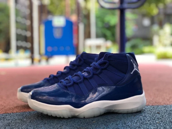 aj11 blu e bianco alto originale puro Air Jordan 11 blu notte nuovo bianco e blu AT7802-115