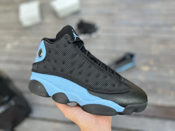 aj13 nero e blu Paul Air Jordan 13 "Black/University Blue" nero e blu Paul 3M riflettente dj5982-041