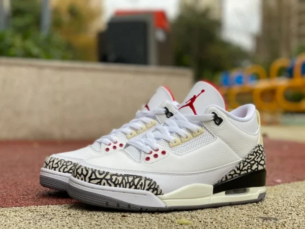 aj3 pelle di primo strato invecchiata cemento bianco Air Jordan 3 "White Cement Reimagined" dn3707-100