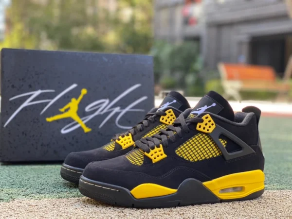 aj4 nero e giallo Thunder puro originale Air Jordan 4 Thunder Mid AJ4 nero e giallo Thunder replica scarpe da basket DH6927-017